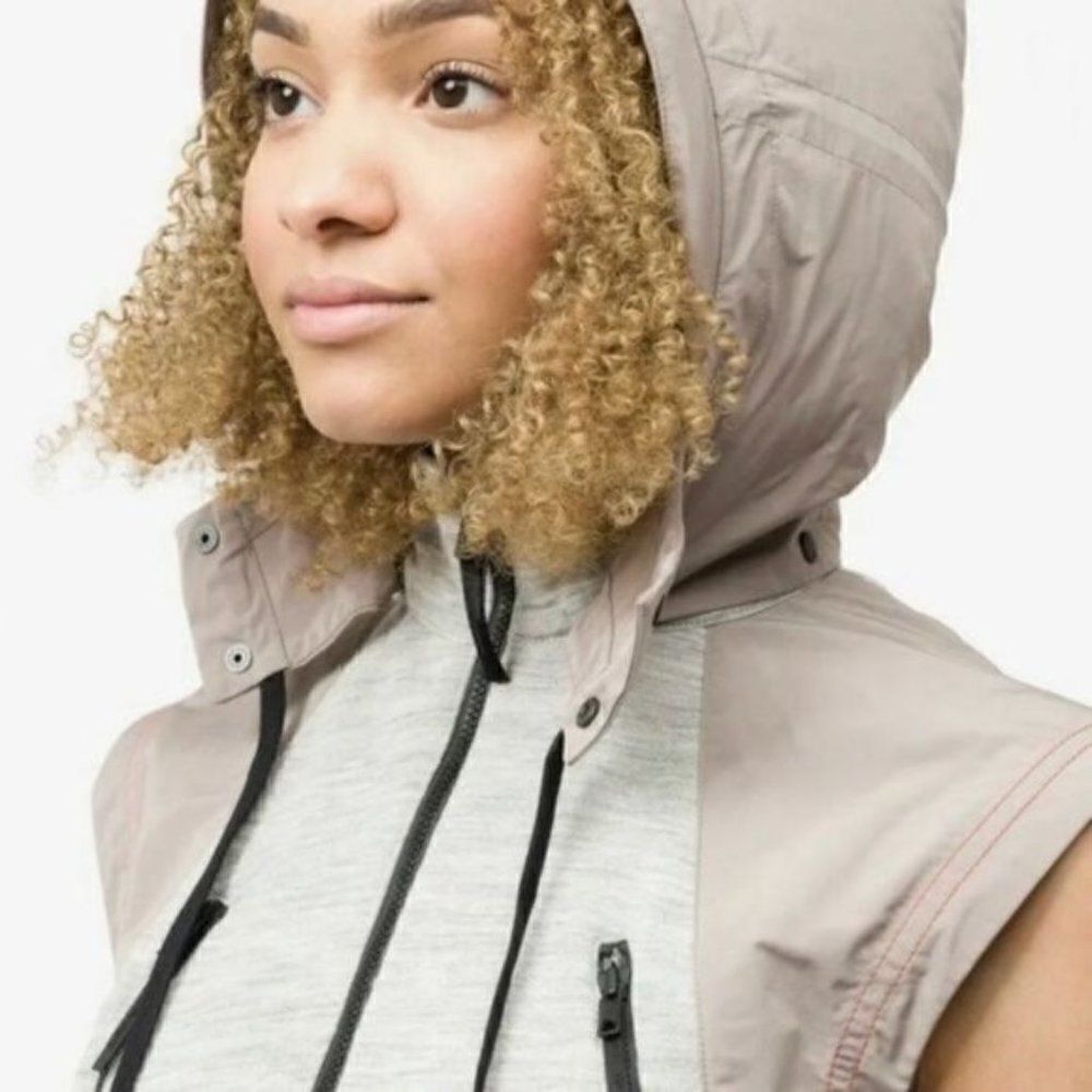 Nike Women’s AAE 3.0 Vest in Sepia Stone New - Picture 5 of 16